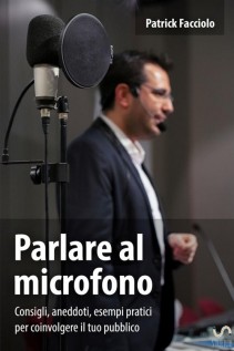 Parlare al microfono